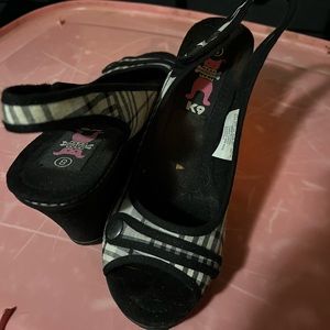 Black and white wedges